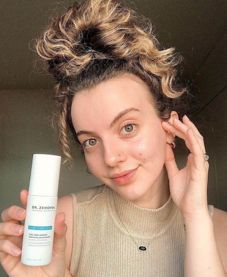 Question for the Doctor: Should Acne-Prone Skin Use an Oil-Free Moisturizer?