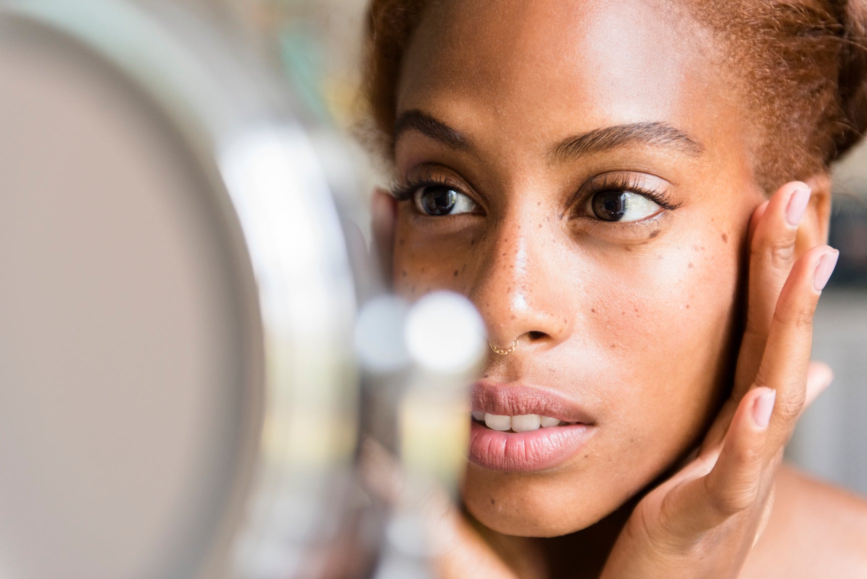 4 Skin Signs of Hormonal Imbalance