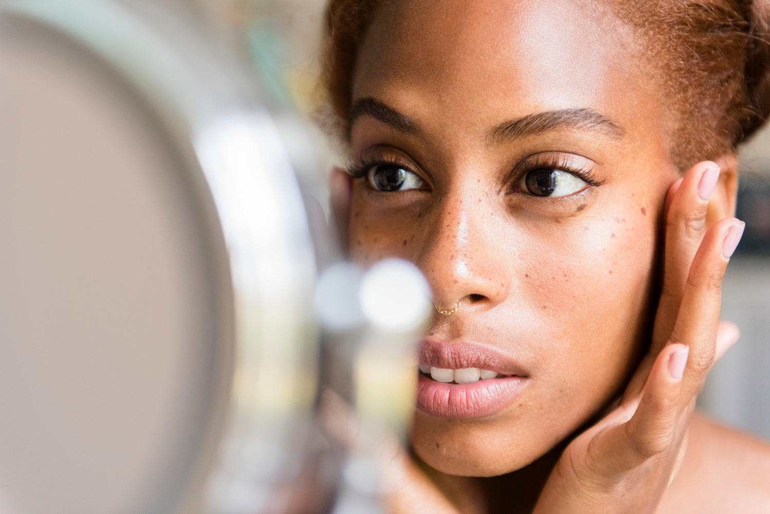 4 Skin Signs of Hormonal Imbalance