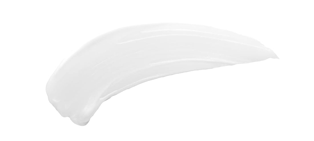 Texture shot of 
Dr. Zenovia 5% Benzoyl Peroxide Acne Spot Treatment